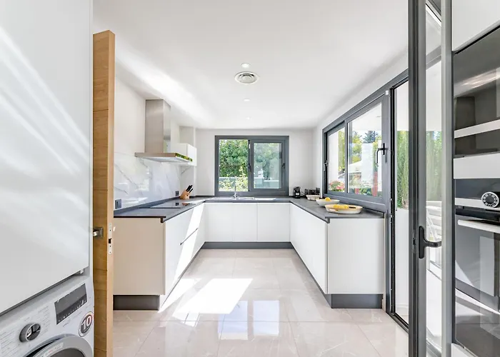 Alegria By Kura Homes ماربيا