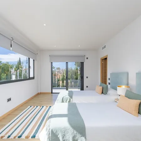 Вілла Alegria By Kura Homes Марбелья