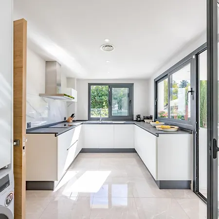 Alegria By Kura Homes Марбелья